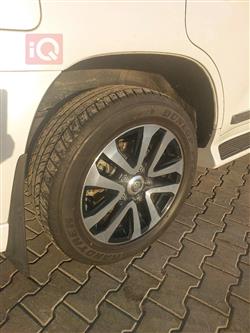 تۆیۆتا لاند کروزەر